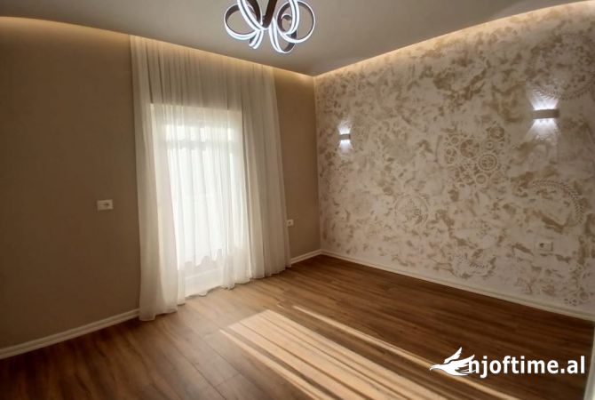 Shtepi ne shitje 1+1 ne Tirane - 125,000 Euro