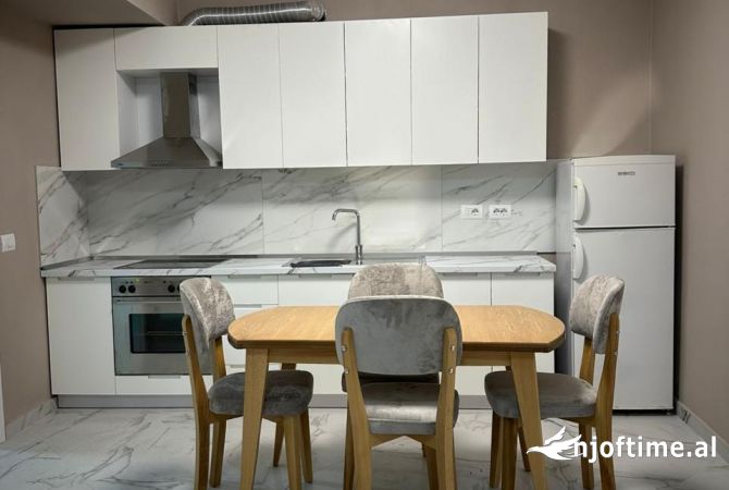 Shtepi me qera 1+1 ne Tirane - 350 Euro