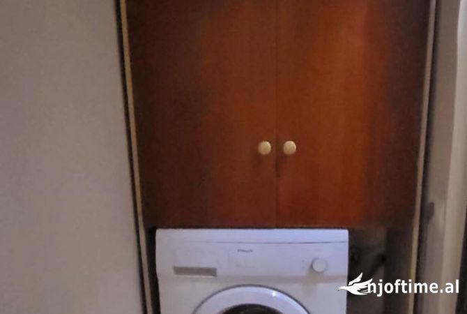 Shtepi me qera Apartament ne Tirane, 2+1, Mobilimi E mobiluar, Pagesa 700  Euro.