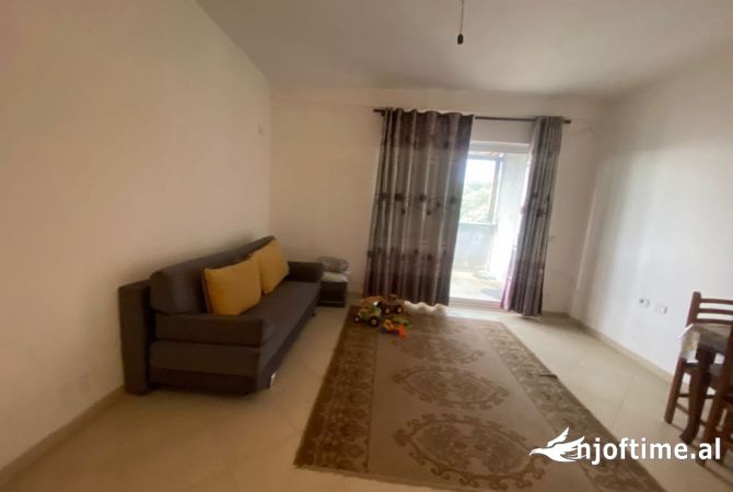 Shtepi ne shitje 1+1 ne Tirane - 70,000 Euro