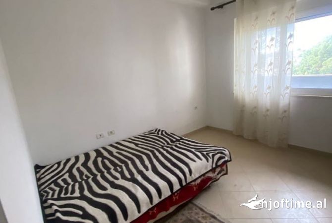 Shtepi ne shitje Apartament ne Tirane, 1+1, Mobilimi E mobiluar, Pagesa 70,000  Euro.