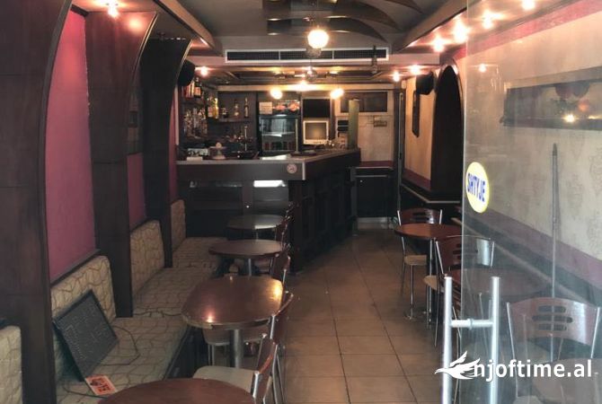 Ambient Biznesi ne Shitje te Rruga e Durresit 