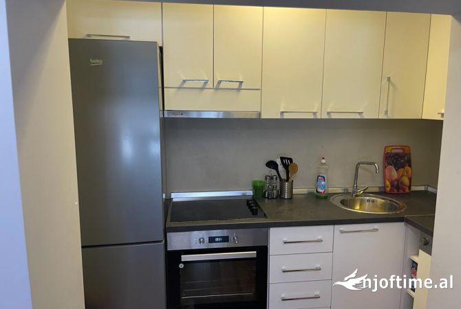 Shtepi me qera Apartament ne Tirane, 1+1, Mobilimi E mobiluar, Pagesa 650  Euro.
