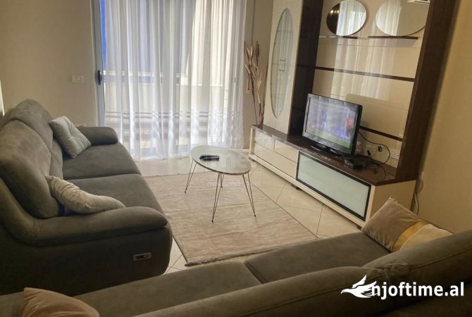 Shtepi me qera 1+1 ne Tirane - 400 Euro
