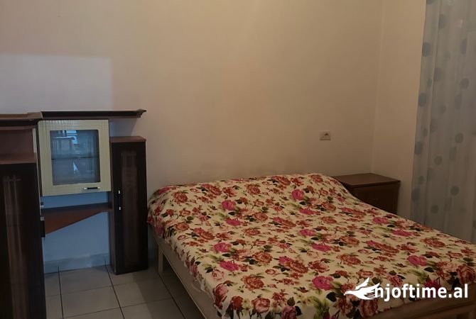 Shtepi me qera 1+1 ne Tirane - 250 Euro