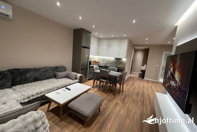 Shtepi me qera 2+1 ne Tirane - 600 Euro