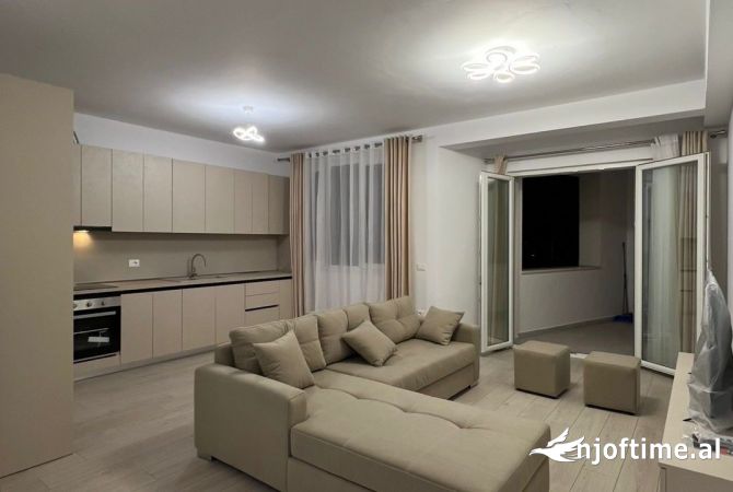 Shtepi me qera 2+1 ne Tirane - 600 Euro