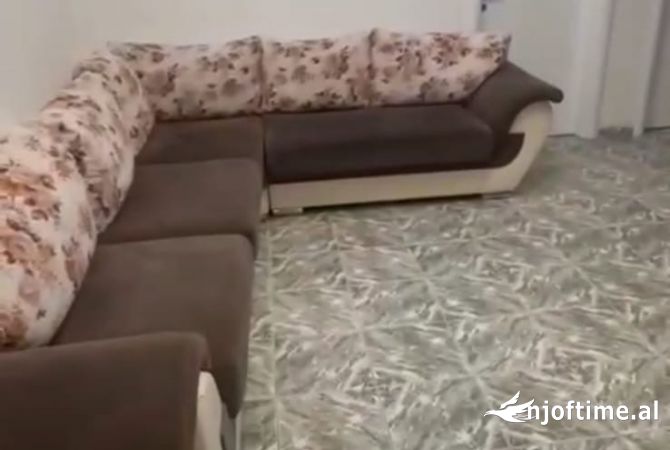 Shtepi me qera 2+1 ne Tirane - 500 Euro