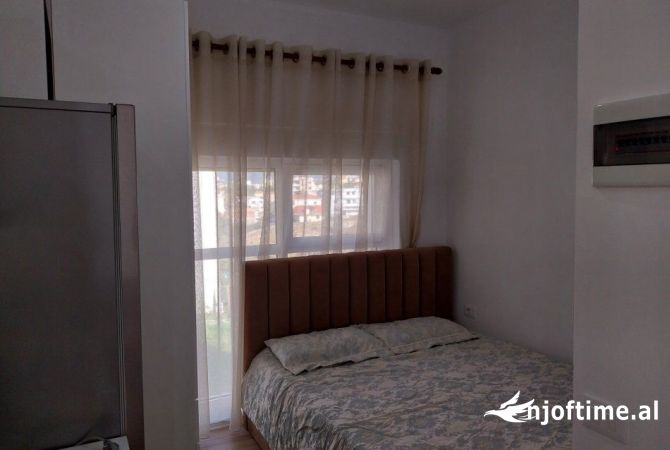 Shtepi me qera Garsoniere ne Tirane - 300 Euro