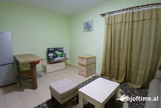 Shtepi me qera 1+1 ne Tirane - 400 Euro