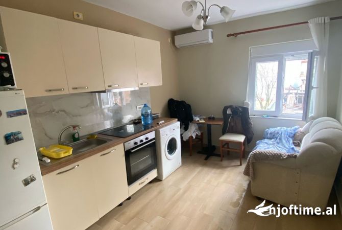 Shtepi me qera 1+1 ne Tirane - 450 Euro