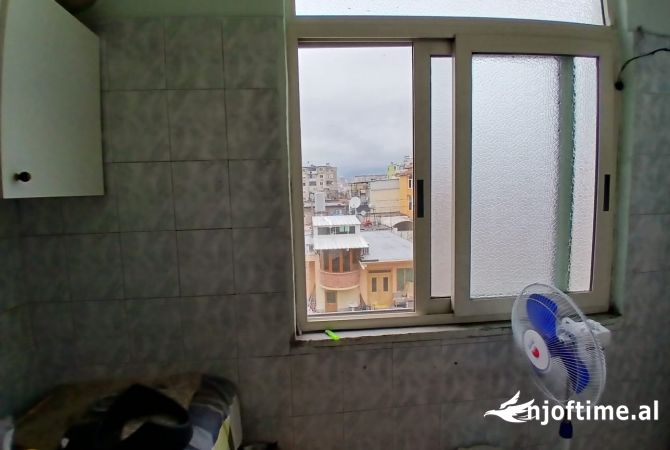 Shtepi me qera 2+1 ne Tirane - 350 Euro