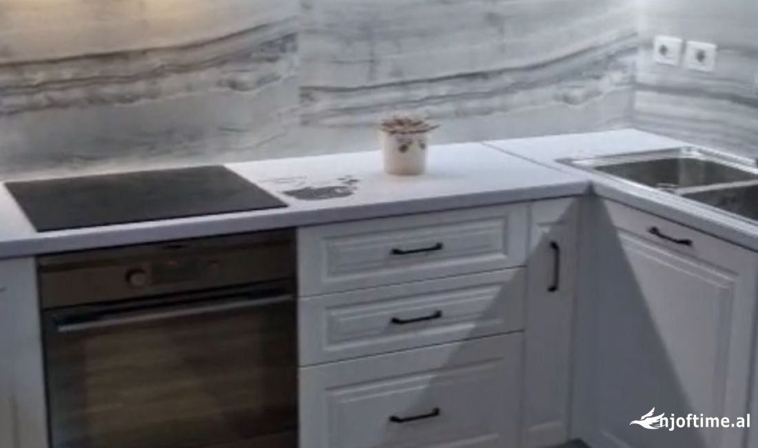 Shtepi me qera Apartament ne Tirane, 2+1, Mobilimi E mobiluar, Pagesa 550  Euro.