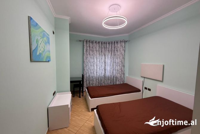 Shtepi me qera 2+1 ne Tirane - 700 Euro