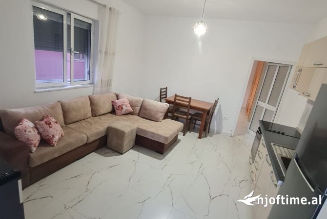 Shtepi me qera 1+1 ne Tirane - 350 Euro