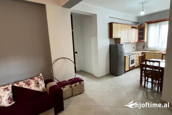Shtepi me qera 1+1 ne Tirane - 330 Euro