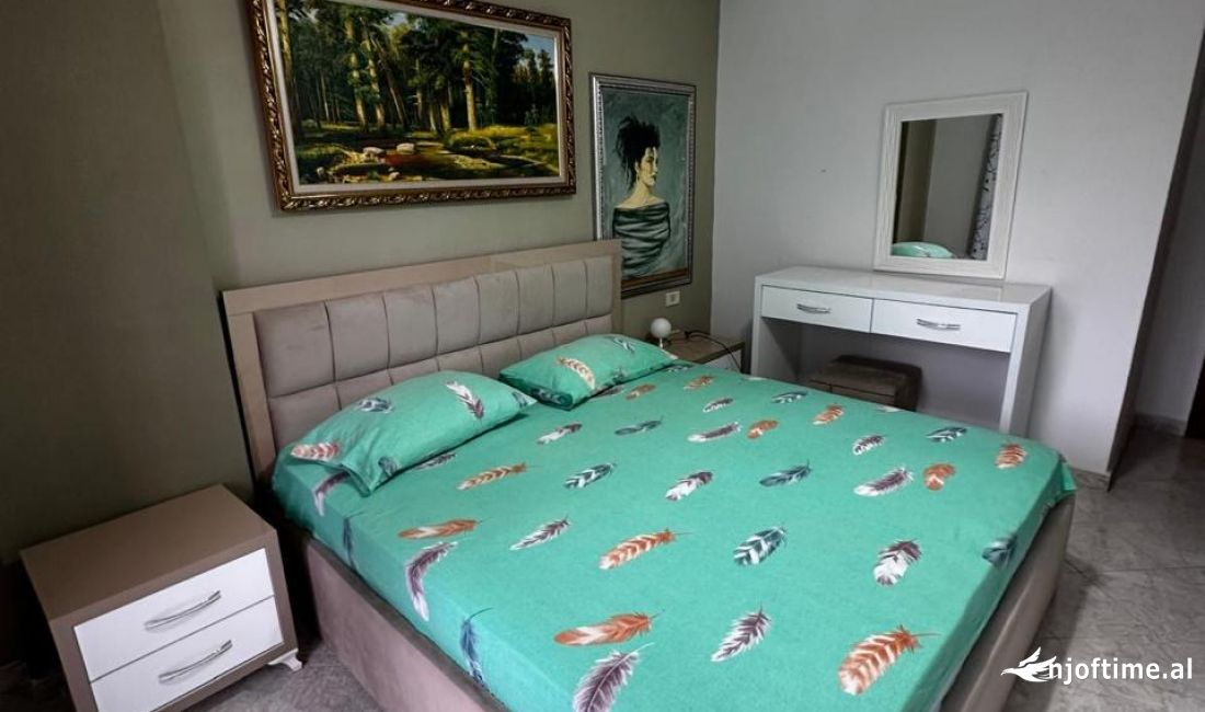 Shtepi me qera Apartament ne Tirane, 1+1, Mobilimi E mobiluar, Pagesa 450  Euro.