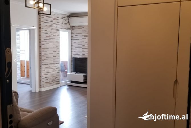Shtepi me qera 1+1 ne Tirane - 620 Euro