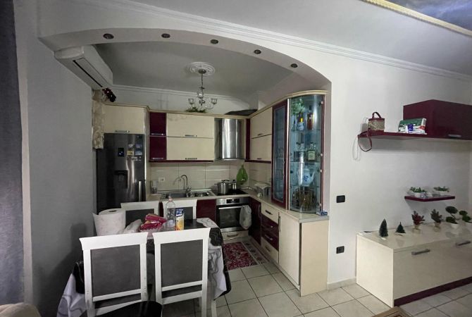 Shtepi me qera 2+1 ne Tirane - 500 Euro