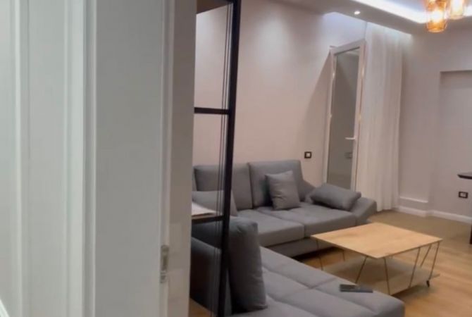 Penthouse me qera ne Rruge Kavaje