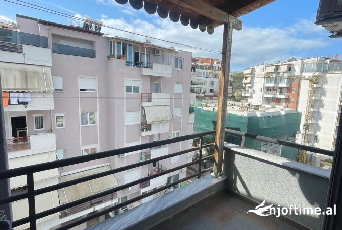 Shtepi me qera 2+1 ne Tirane - 750 Euro