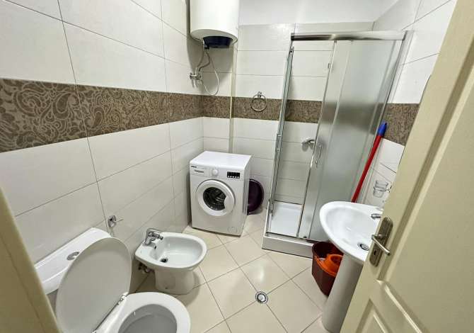 Shtepi me qera Apartament ne Tirane, 2+1, Mobilimi E mobiluar, Pagesa 400  Euro.