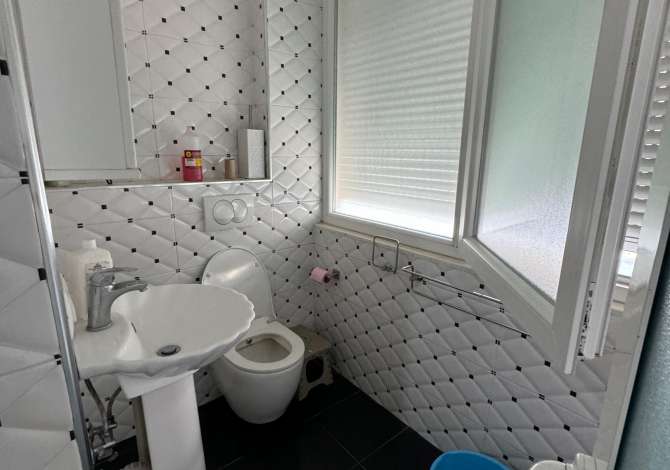 Shtepi me qera Apartament ne Tirane, 2+1, Mobilimi E mobiluar, Pagesa 500  Euro.