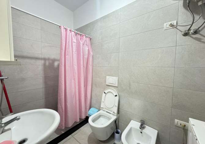 Shtepi me qera Apartament ne Tirane, 2+1, Mobilimi E mobiluar, Pagesa 500  Euro.