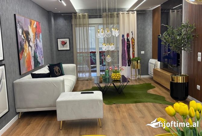 Shtepi ne shitje 2+1 ne Tirane - 240,000 Euro