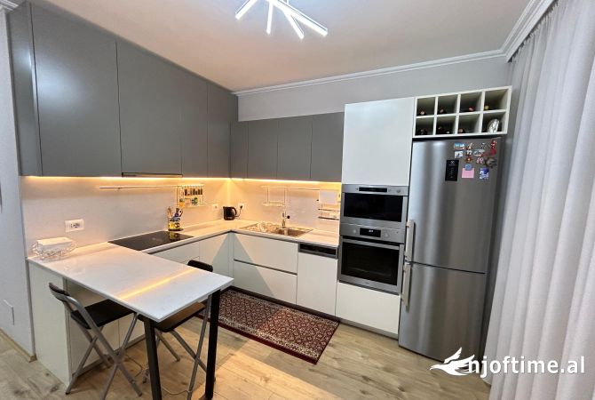 Shtepi me qera 2+1 ne Tirane - 700 Euro