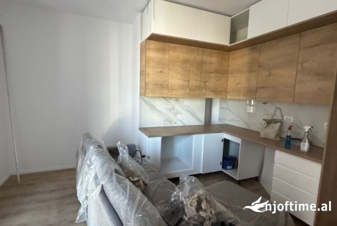 Shtepi me qera 1+1 ne Tirane - 50,000 Leke