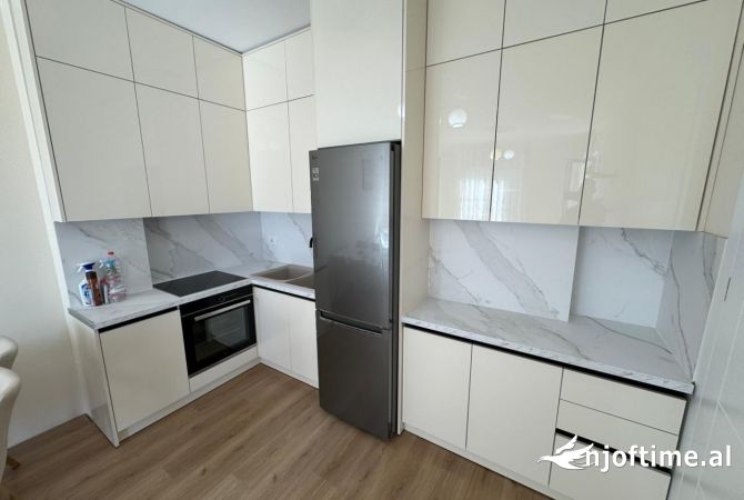 Shtepi me qera Apartament ne Tirane, 1+1, Mobilimi E mobiluar, Pagesa 550  Euro.