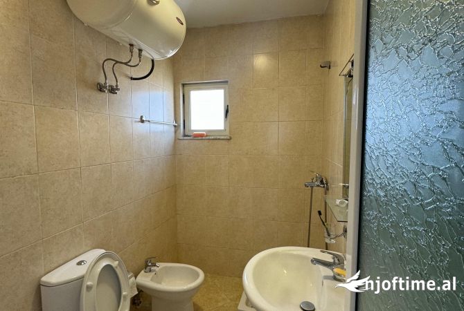 Shtepi me qera Apartament ne Tirane, 1+1, Mobilimi E mobiluar, Pagesa 600  Euro.
