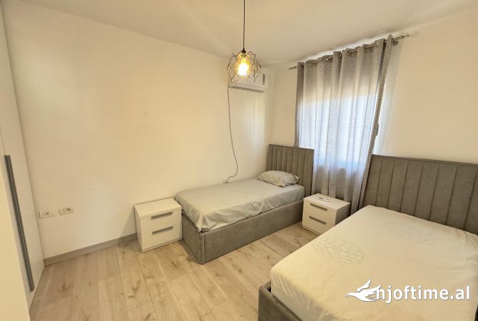 Shtepi me qera Apartament ne Tirane, 1+1, Mobilimi E mobiluar, Pagesa 600  Euro.