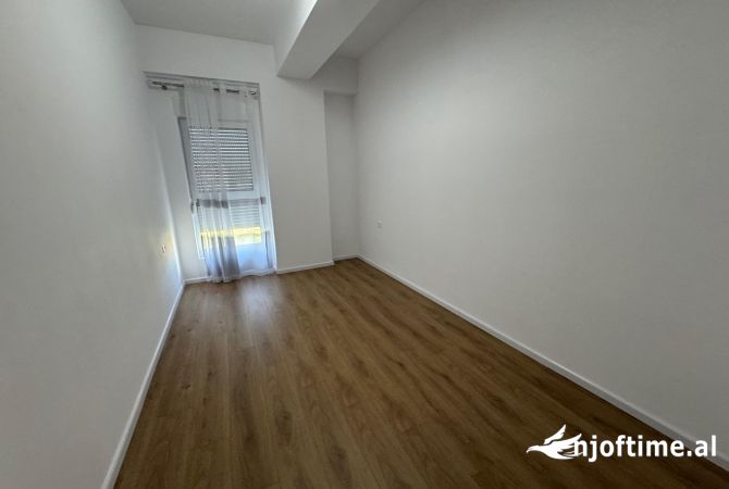 Shtepi me qera Apartament ne Tirane, 2+1, Mobilimi E mobiluar, Pagesa 450  Euro.