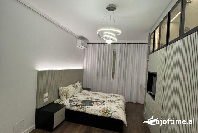 Shtepi me qera Apartament ne Tirane, 1+1, Mobilimi E mobiluar, Pagesa 500  Euro.
