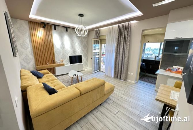 Shtepi me qera Apartament ne Tirane, 1+1, Mobilimi E mobiluar, Pagesa 500  Euro.