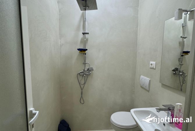 Shtepi me qera Apartament ne Tirane, Garsoniere, Mobilimi E mobiluar, Pagesa 500  Euro.