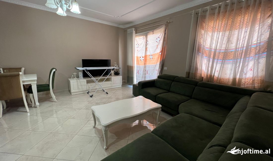 Shtepi me qera Apartament ne Tirane, 2+1, Mobilimi E mobiluar, Pagesa 600  Euro.