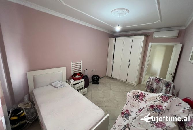 Shtepi me qera Apartament ne Tirane, 2+1, Mobilimi E mobiluar, Pagesa 600  Euro.