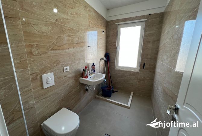 Shtepi me qera Apartament ne Tirane, 2+1, Mobilimi E mobiluar, Pagesa 600  Euro.