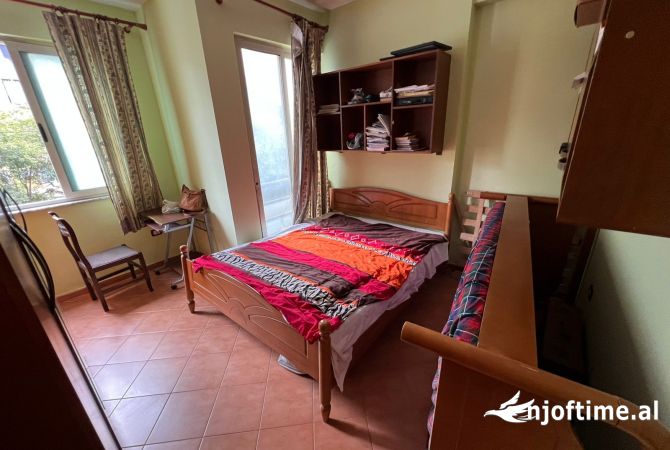 Shtepi me qera 1+1 ne Tirane - 40,000 Leke