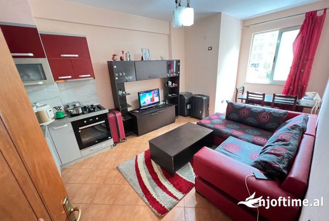 Shtepi me qera 1+1 ne Tirane - 40,000 Leke