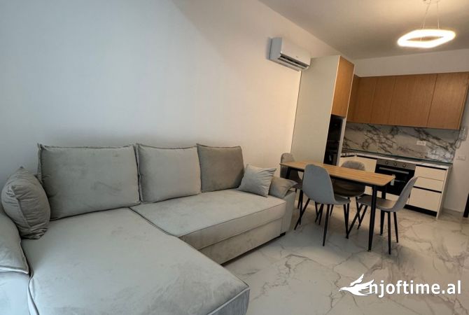 Shtepi me qera 1+1 ne Tirane - 450 Euro