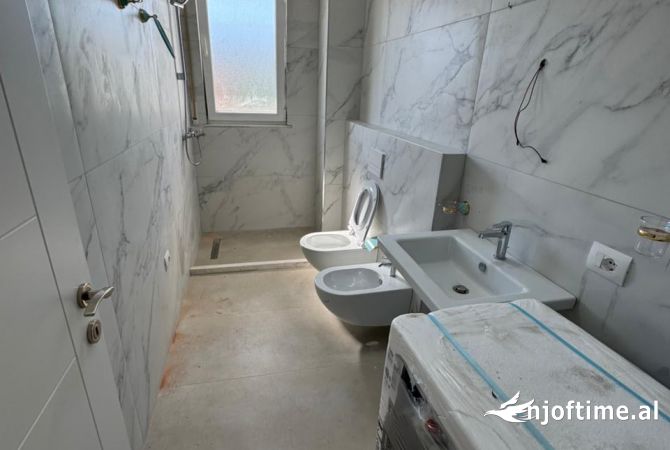 Shtepi me qera Apartament ne Tirane, 1+1, Mobilimi E mobiluar, Pagesa 550  Euro.