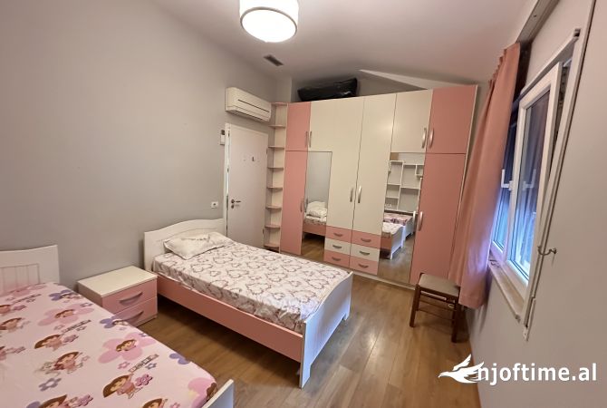 Shtepi me qera Apartament ne Tirane, 4+1, Mobilimi E mobiluar, Pagesa 100,000  Leke.