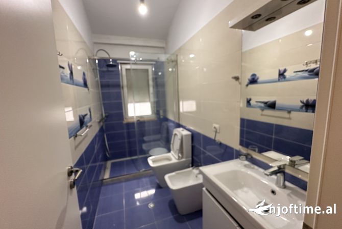 Shtepi me qera Apartament ne Tirane, 4+1, Mobilimi E mobiluar, Pagesa 100,000  Leke.