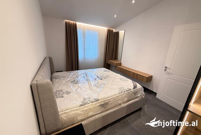 Shtepi me qera Apartament ne Tirane, 2+1, Mobilimi E mobiluar, Pagesa 850  Euro.