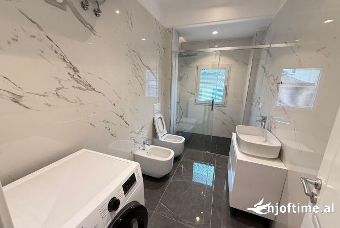 Shtepi me qera Apartament ne Tirane, 2+1, Mobilimi E mobiluar, Pagesa 850  Euro.