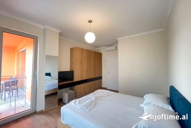 Shtepi me qera Apartament ne Tirane, 1+1, Mobilimi E mobiluar, Pagesa 750  Euro.